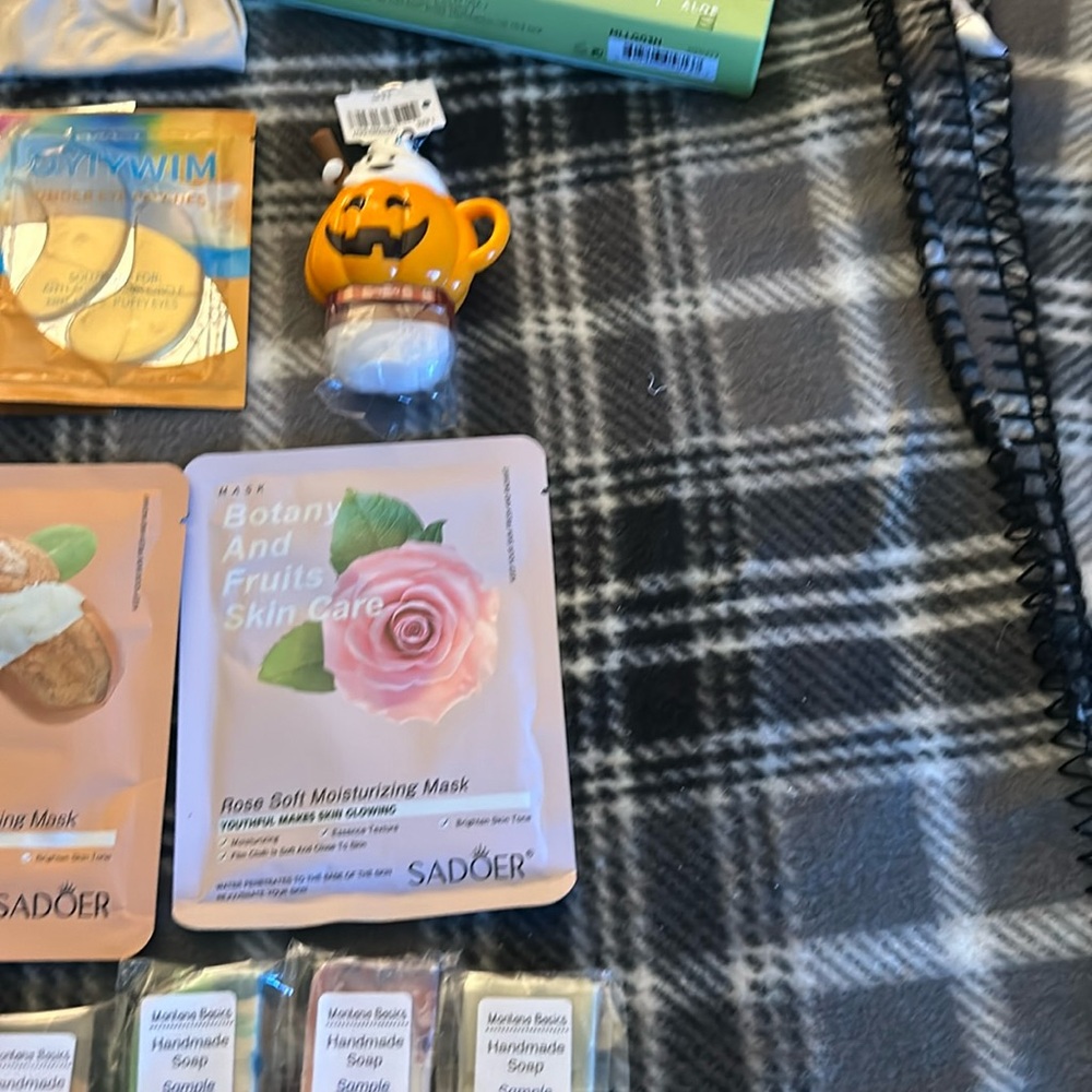 Bath and body works fall bundle - Picture 10 of 15